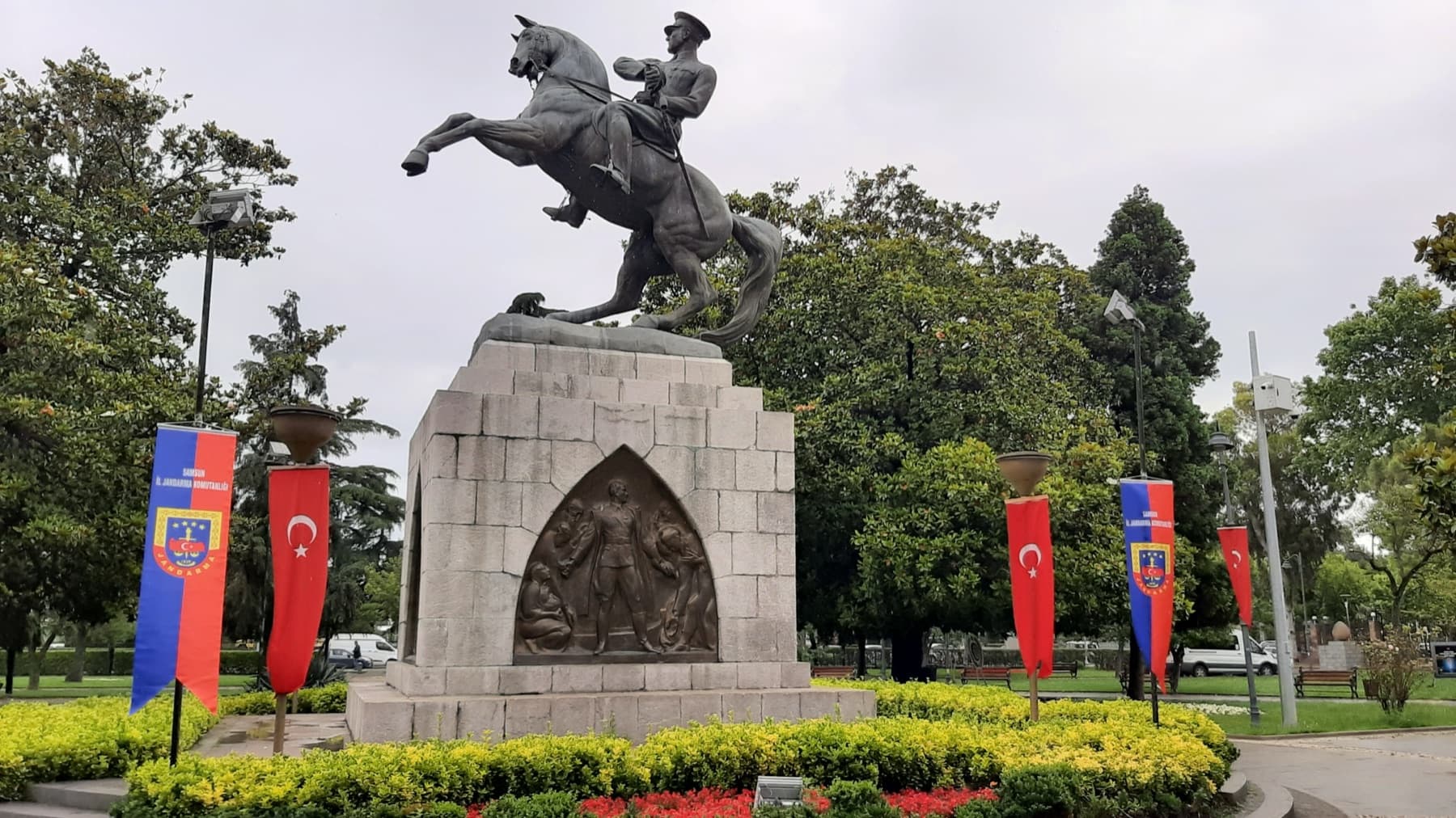 Samsun Onur Anıtı ve kent merkezi